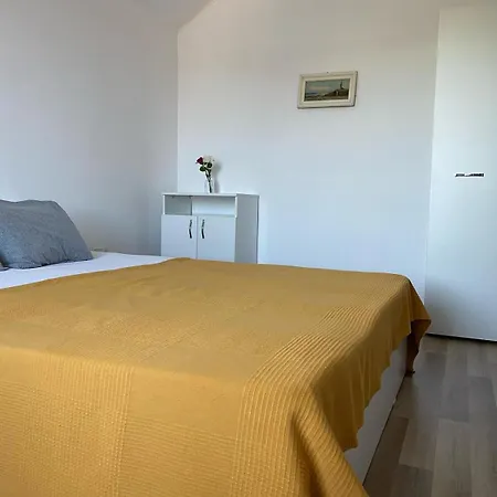 Casa Livia 招待所 图兹拉